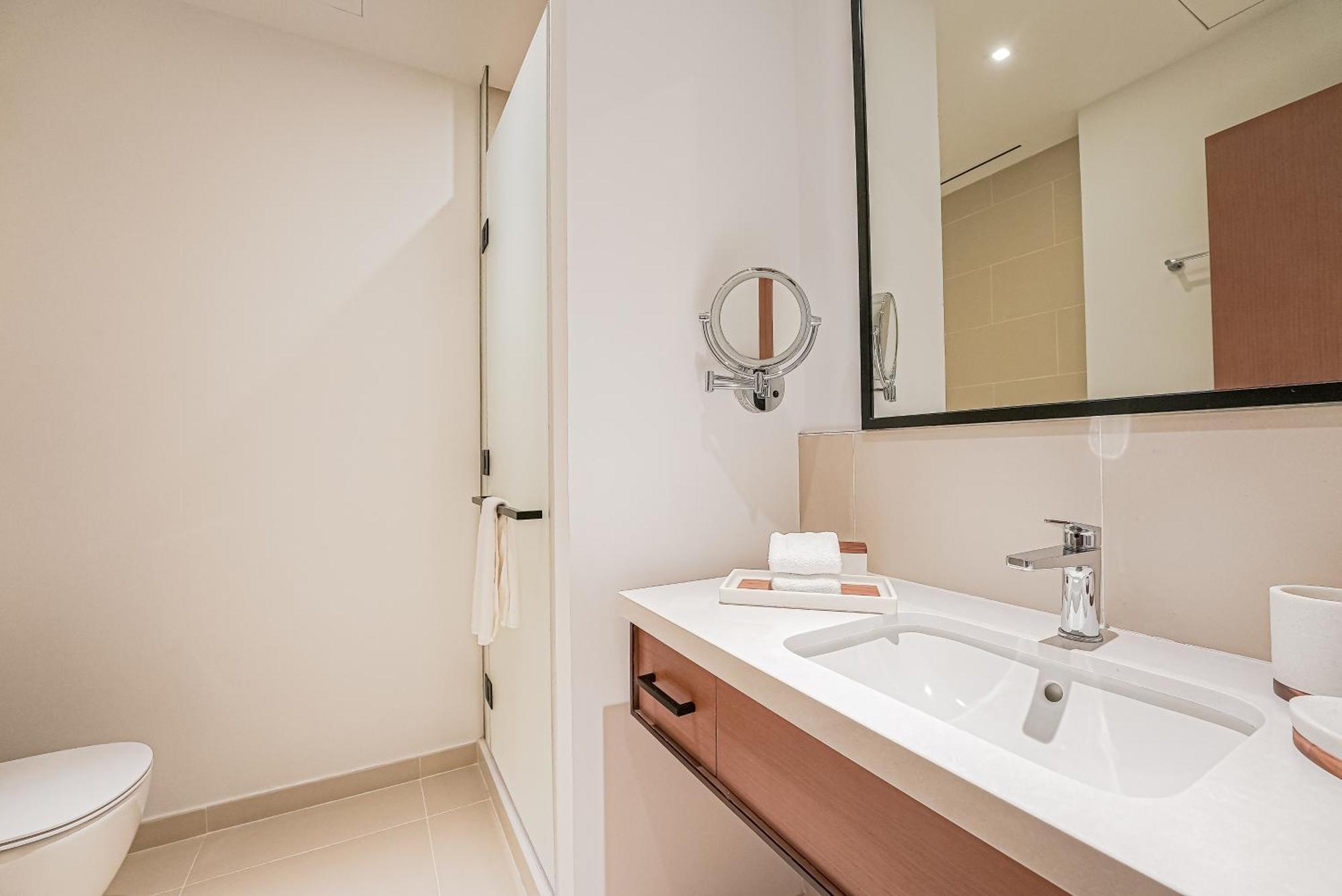 Appartement Modern 2Br High Floor Haven In Vida Dubai Marina Extérieur photo